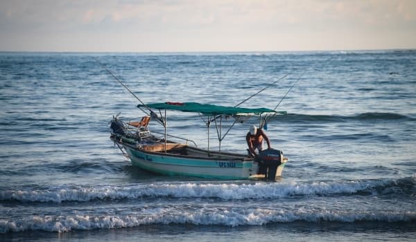 蚯蚓钓鱼必知:五大调漂绝技,助你轻松上鱼!