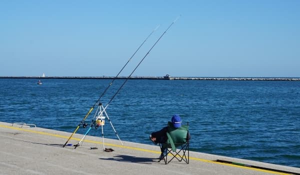 钓鱼达人必备:鱼钩与线组绑法全攻略,爆护秘籍大公开!